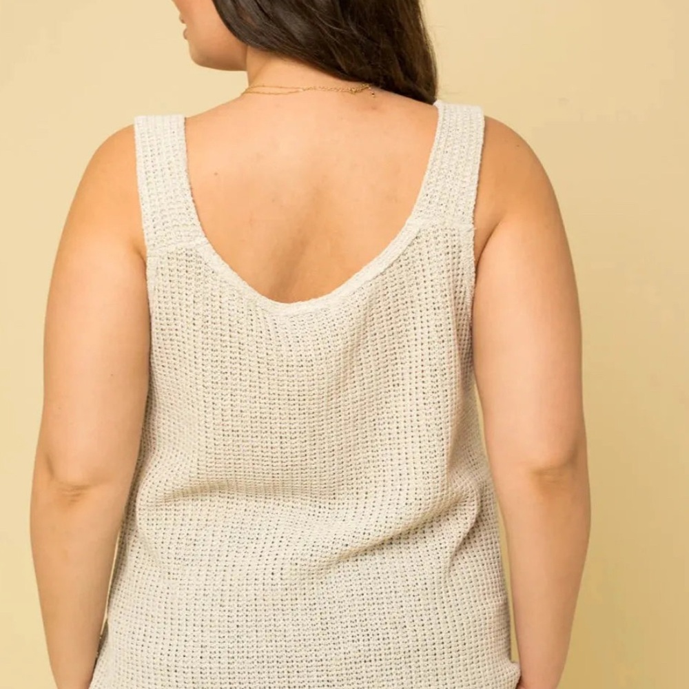 GILLI Plus Size Sleeveless Round Neck Natural Color Made In USA Knit Top NWT - Picture 2 of 5